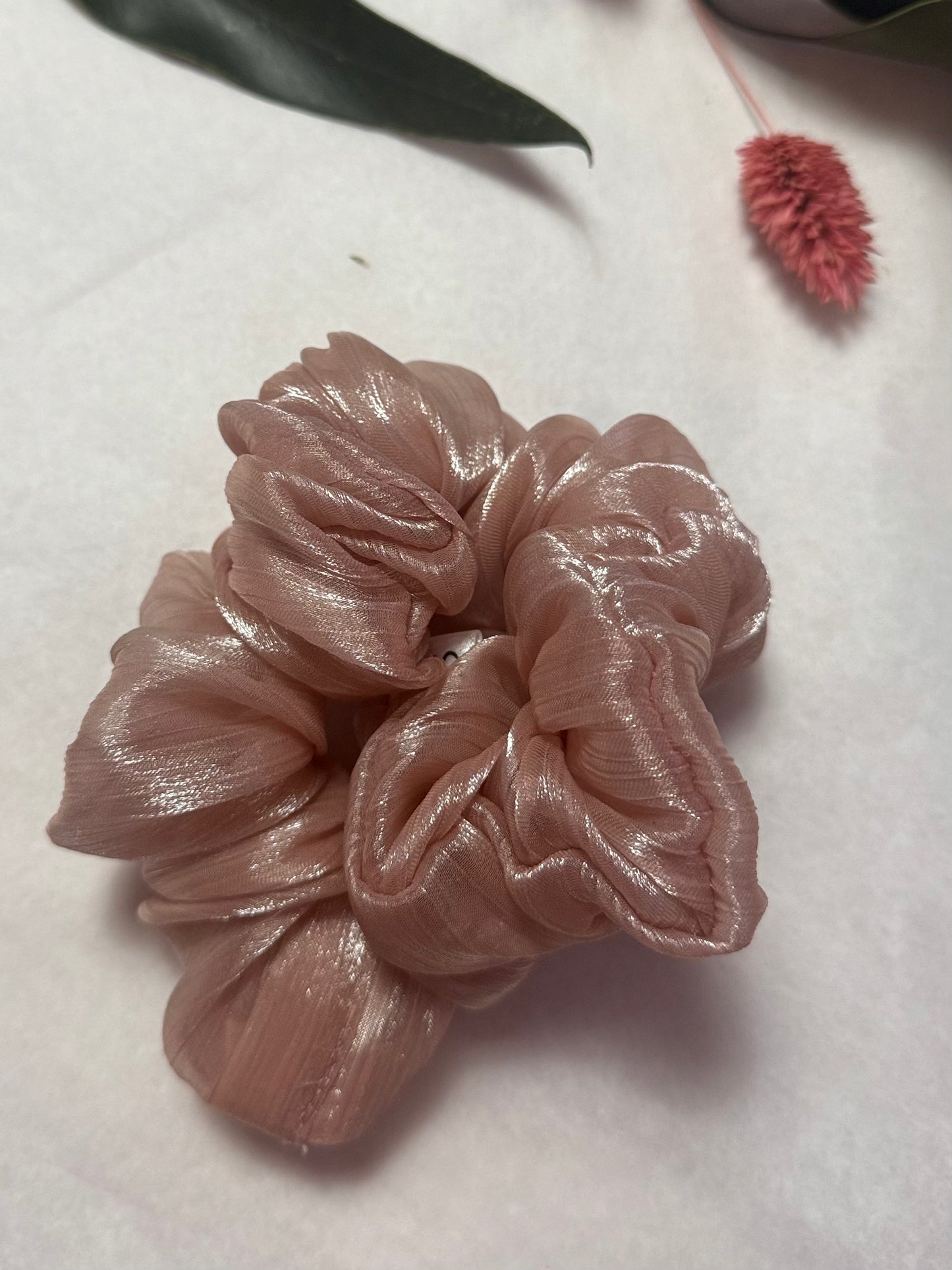 LIMN Cotton wrinkle crush scrunchies