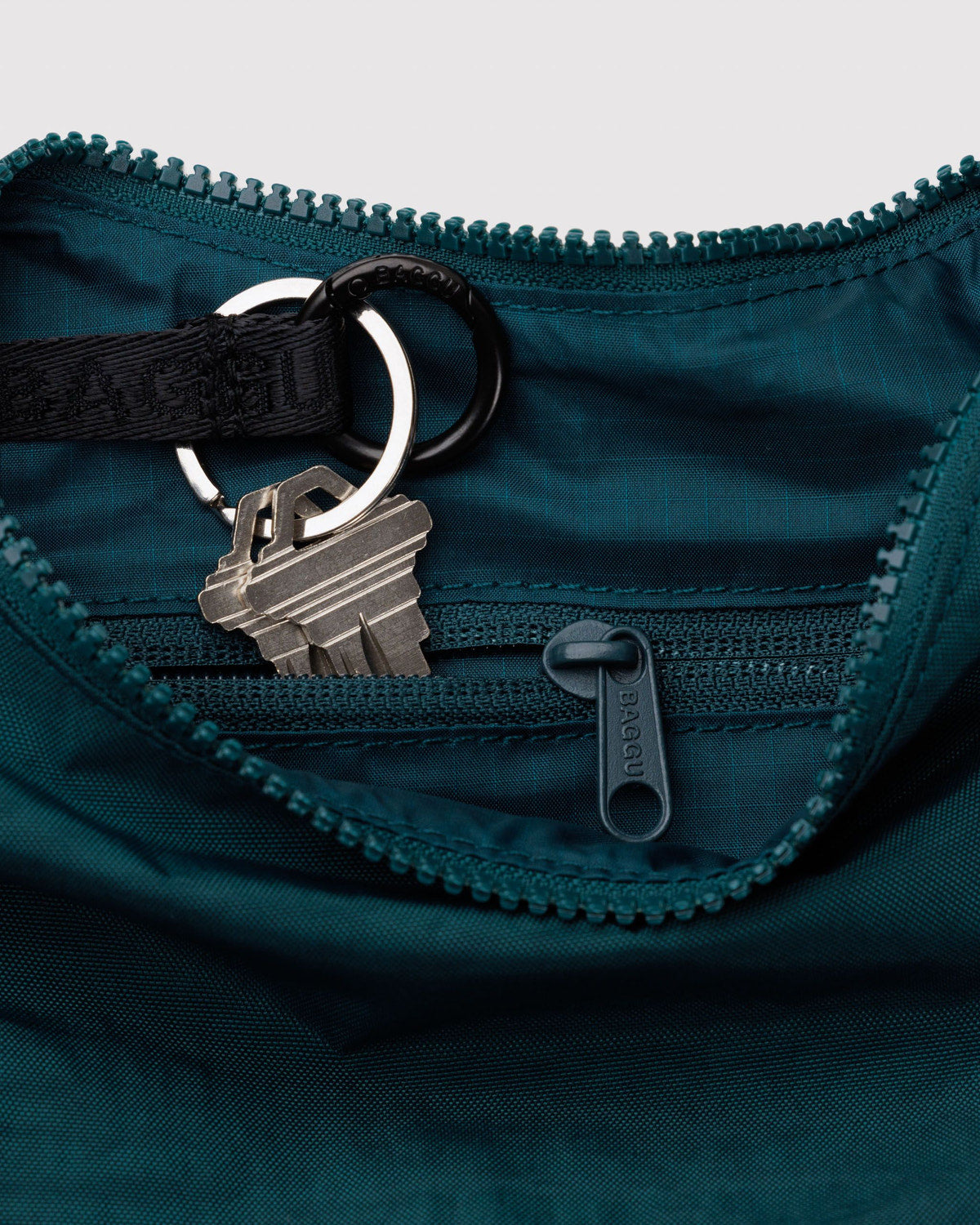 Baggu - Small Nylon Crescent Bag Deep Sea