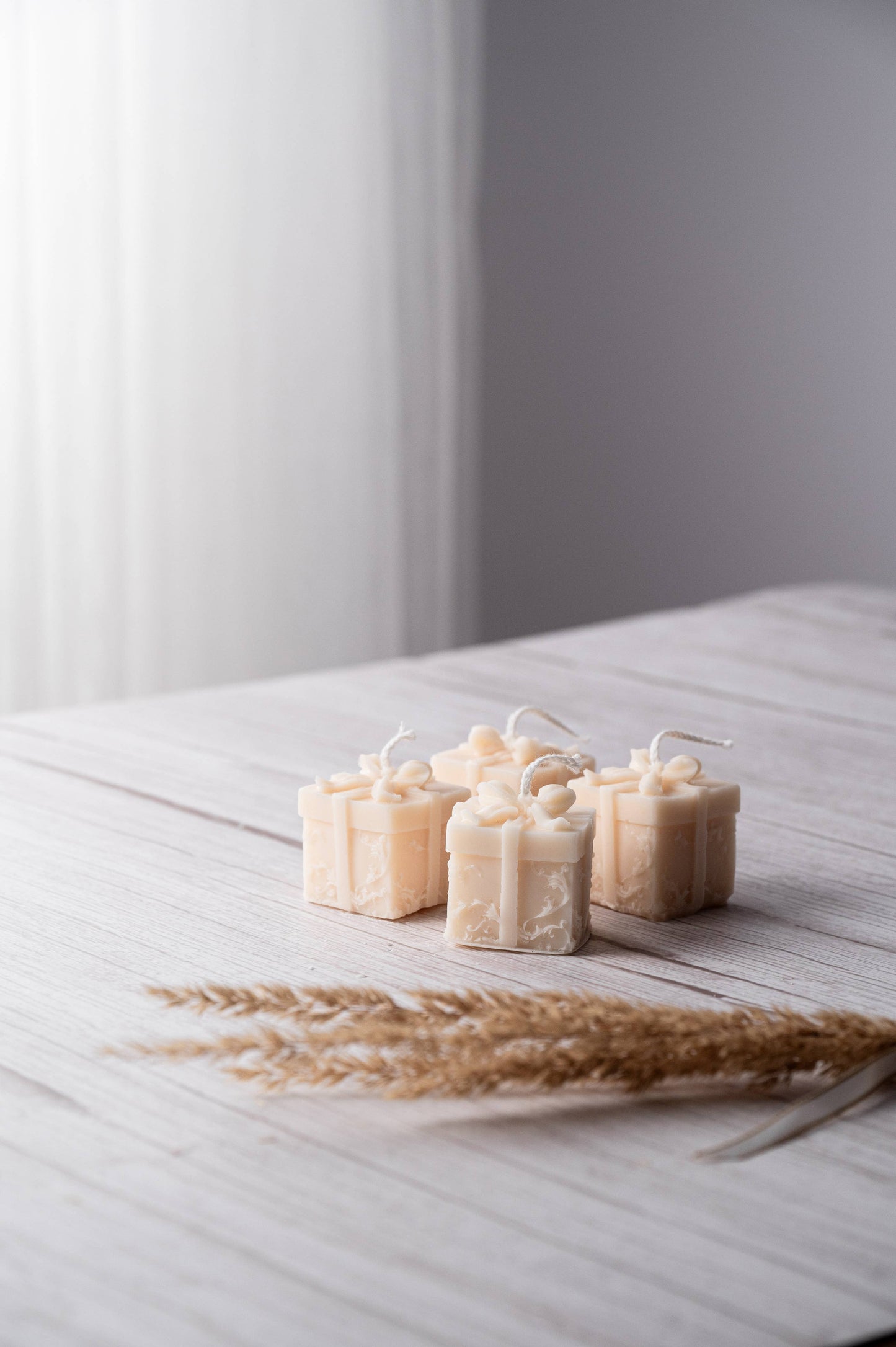 Christmas Gift Box Candle - Holiday spice scent