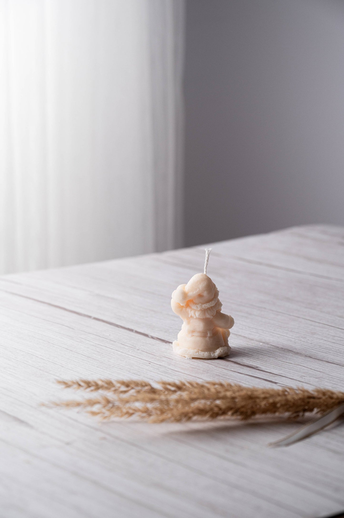 Mini Santa Claus Candle - Forest pine scent