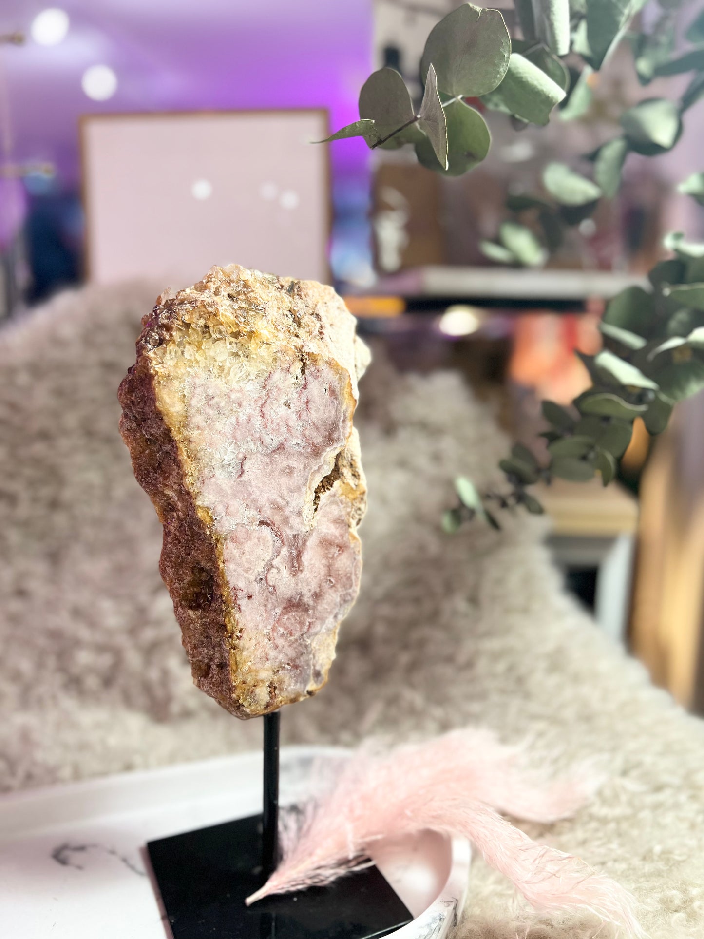 Pink amethyst slab on stand 75987