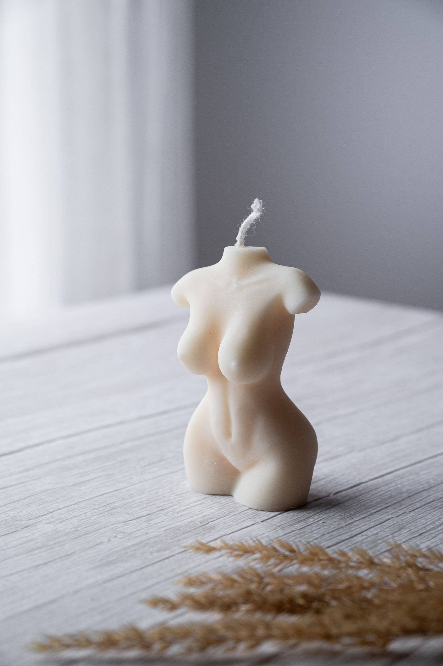 Body - Venus Sculpted Candles