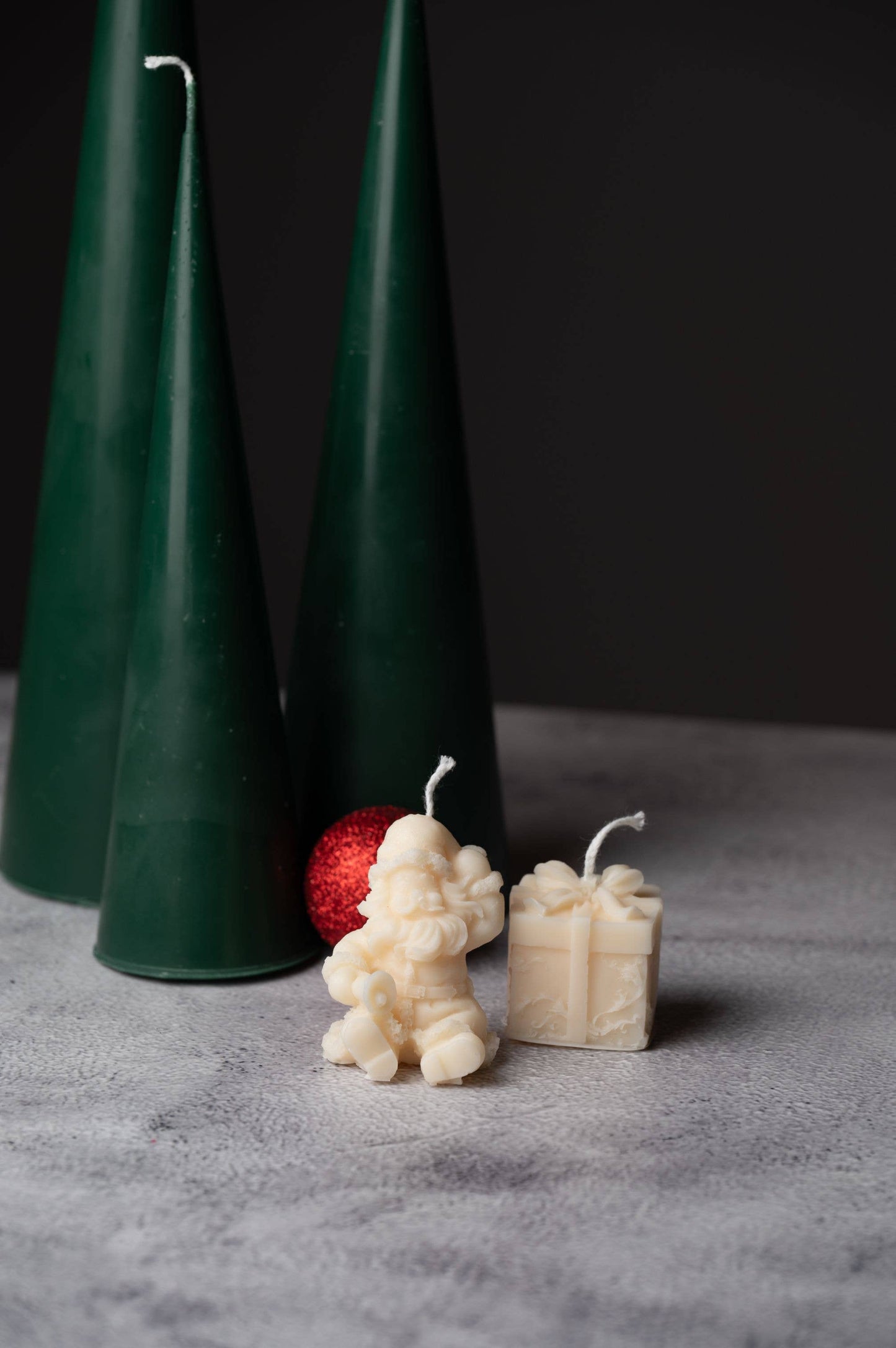 Mini Santa Claus Candle - Forest pine scent