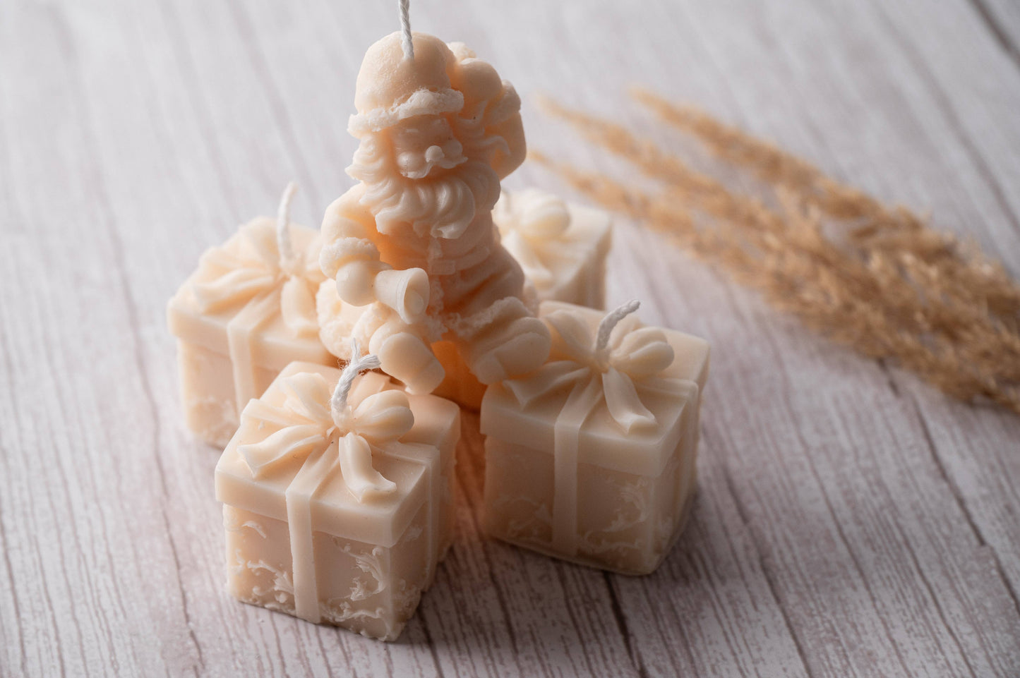 Mini Santa Claus Candle - Forest pine scent