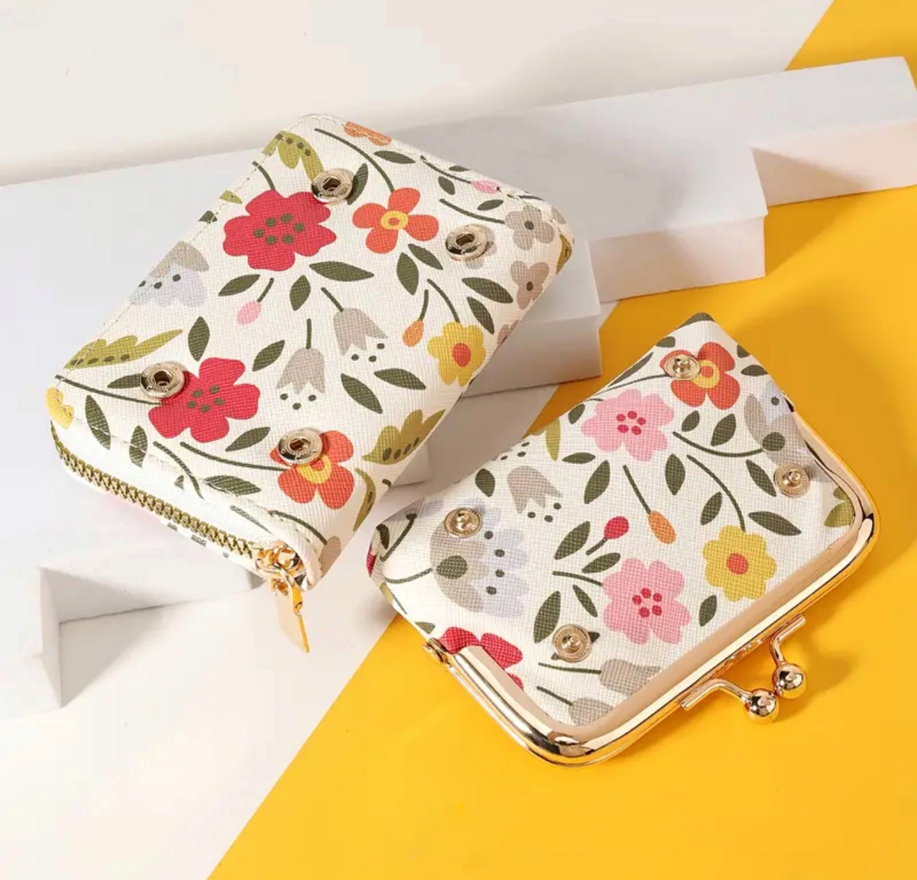 Fruity and flowery wallets