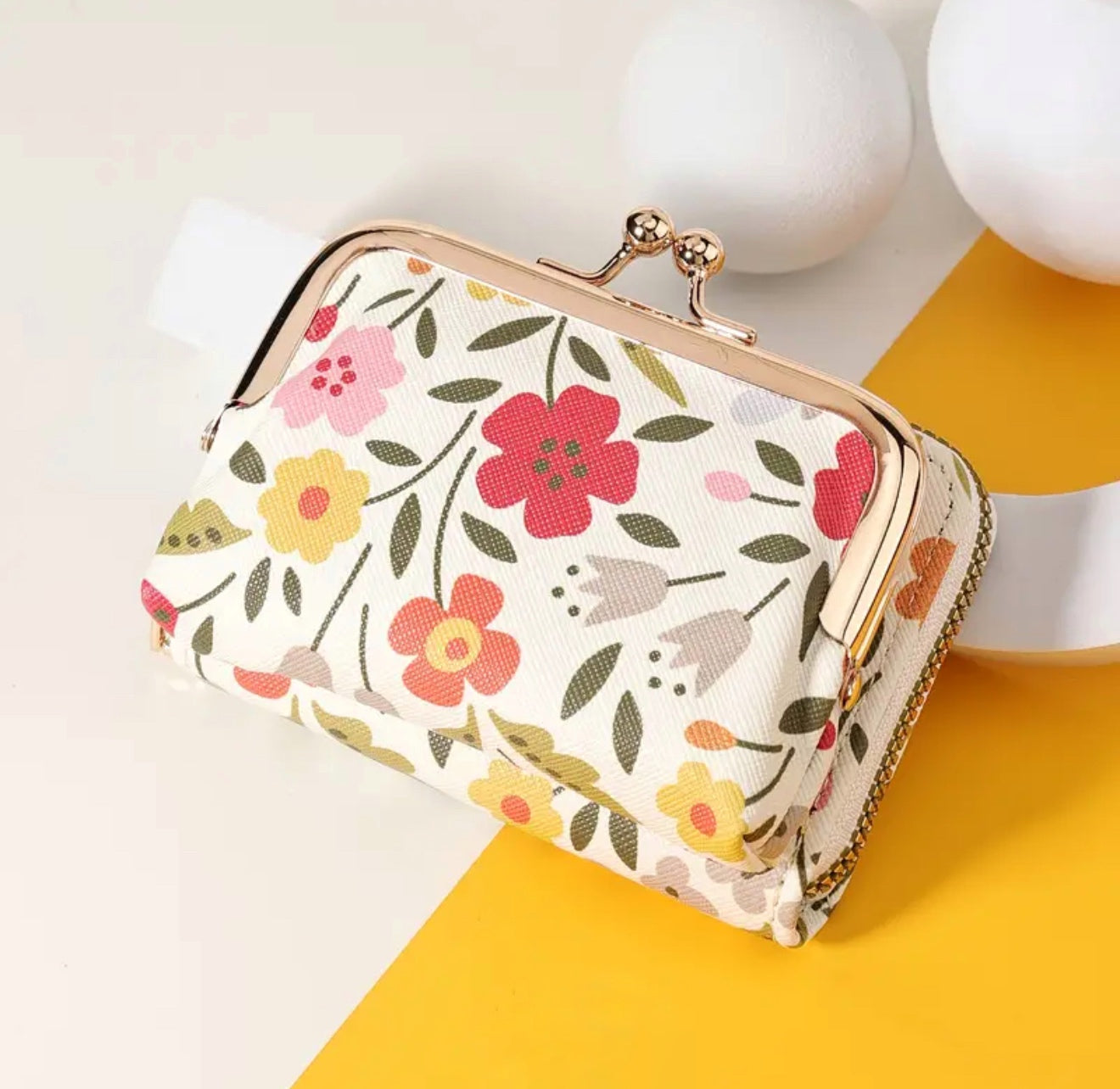 Fruity and flowery wallets