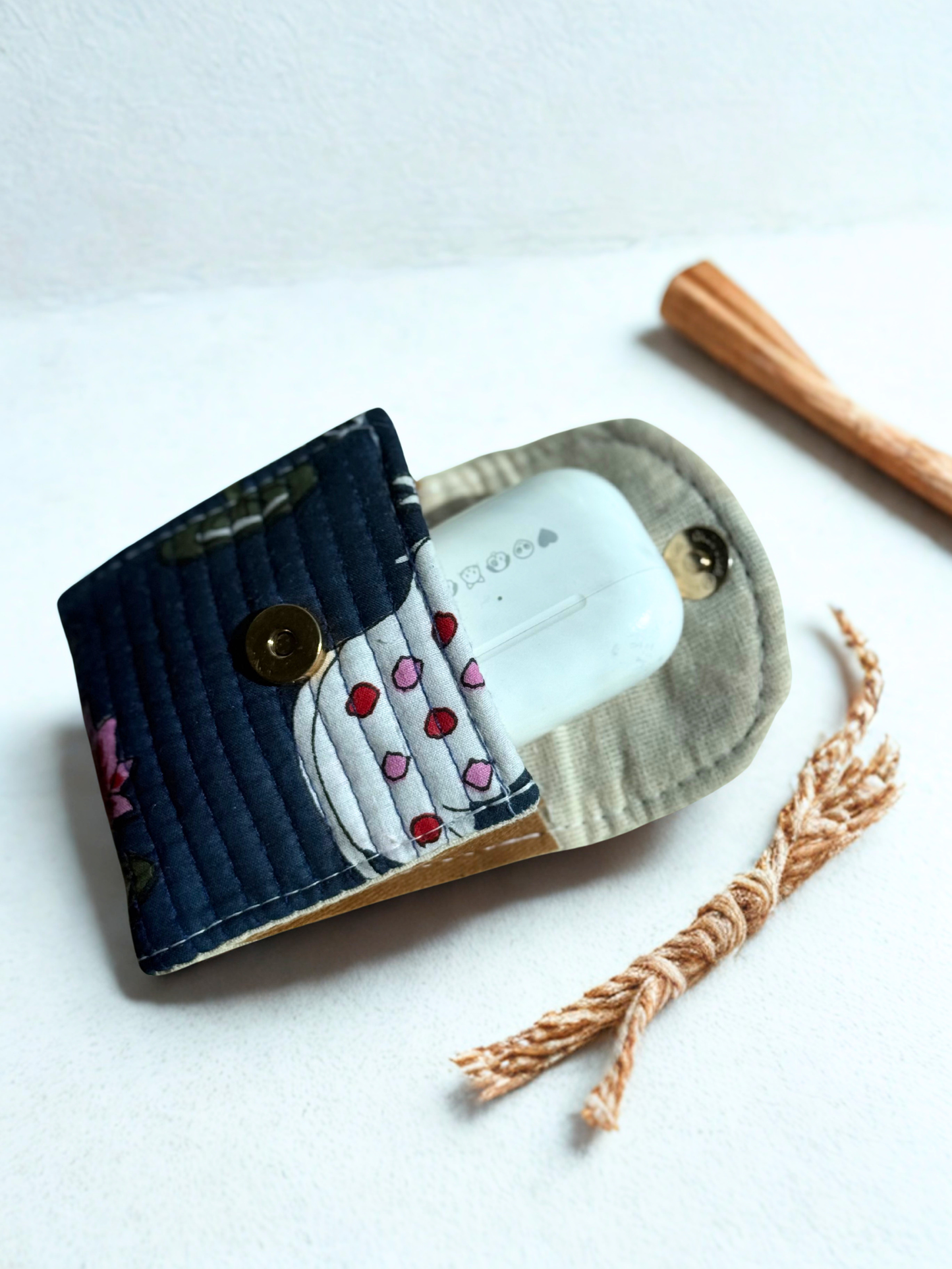 Blockprint Cotton airpods carry pouch