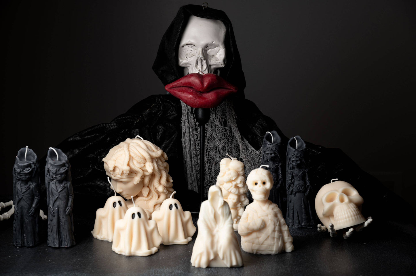 Spooky Spectral Charm: Cutie Ghost Soy Wax Candle - Sandalwood scent