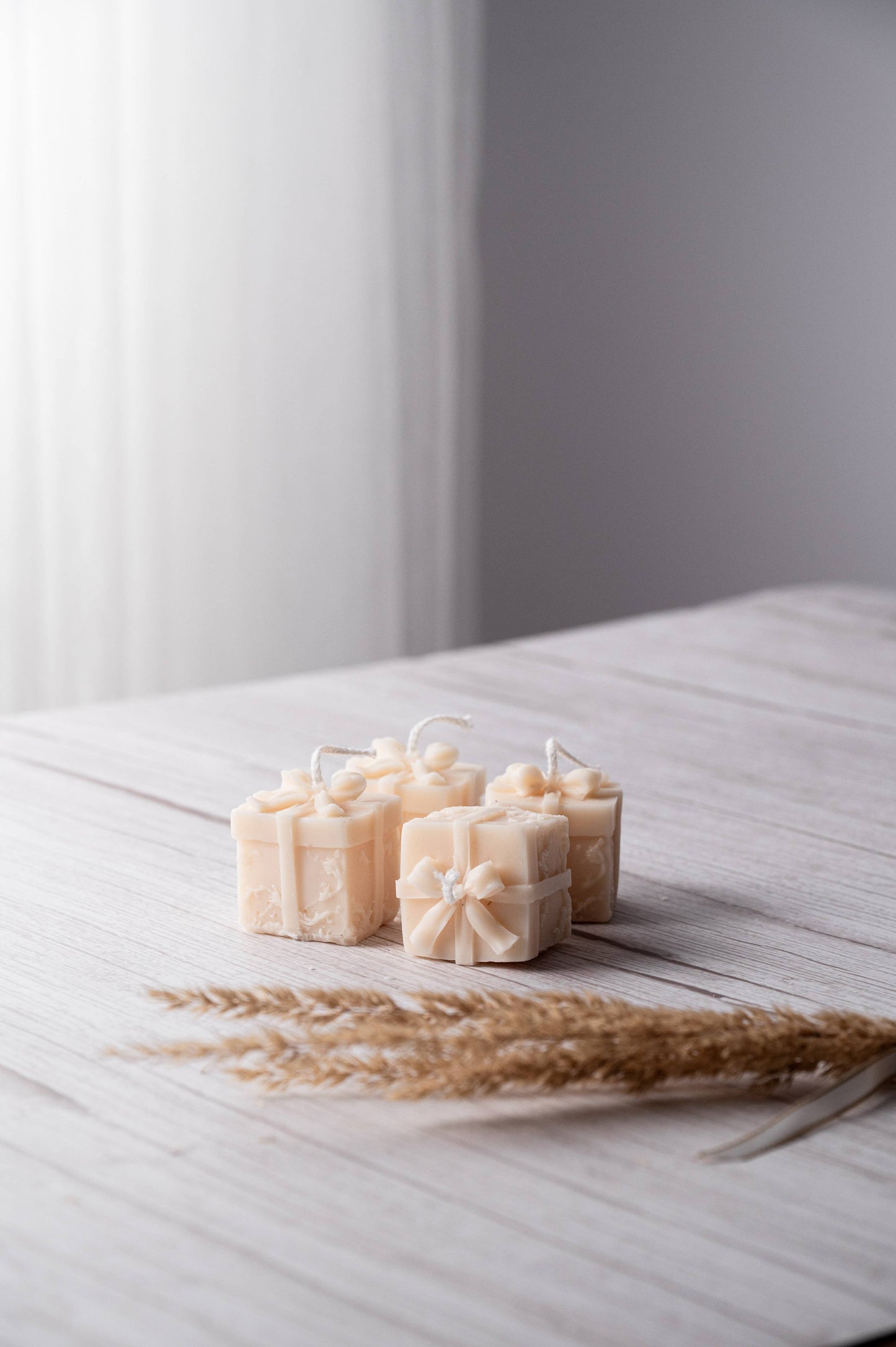 Christmas Gift Box Candle - Holiday spice scent