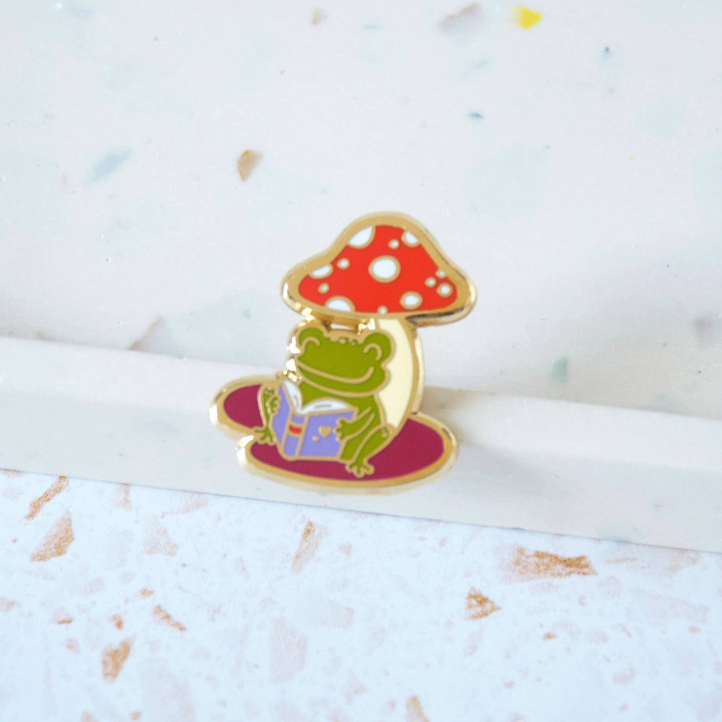 Hop & Flop - Frog Reading Enamel Pin