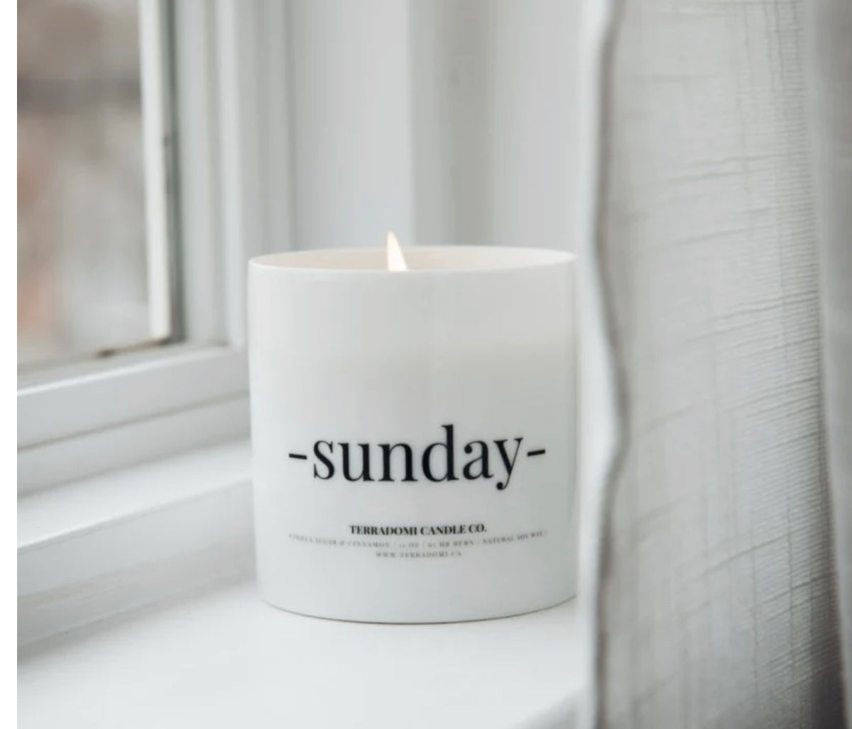 “Sunday” candle - Vanilla sugar and cinnamon by Terradomi candle co.